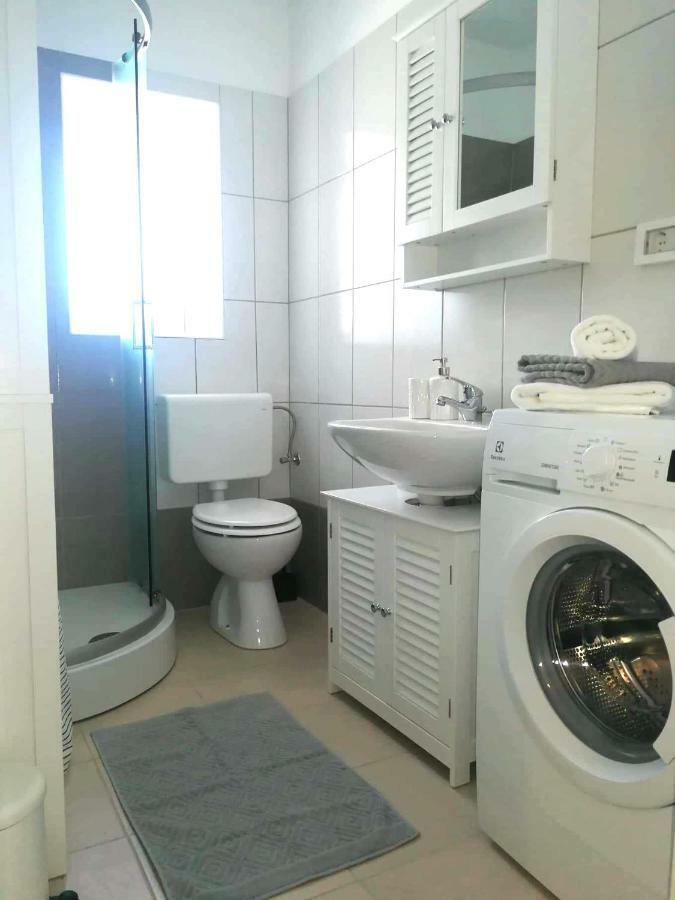 Apartment Seashell Šišan Buitenkant foto